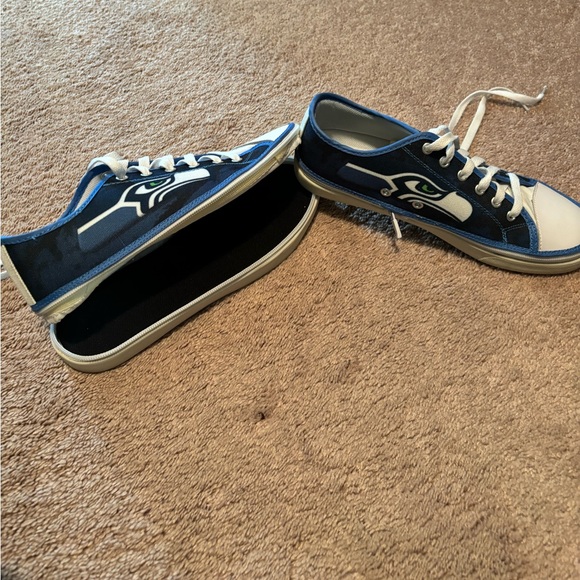 Seattle Seahawk sneakers,. Women’s size 9. - Picture 5 of 5